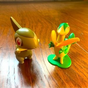 Pokémon Figurine Set: Servine & Axew
